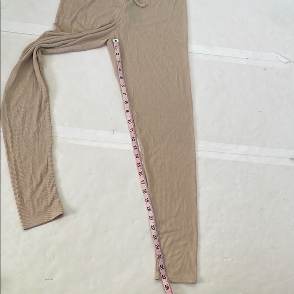 PrettyLittleThing Ribbed Tan Legging Pants with Elastic Waistband Size 6 - Picture 14 of 17